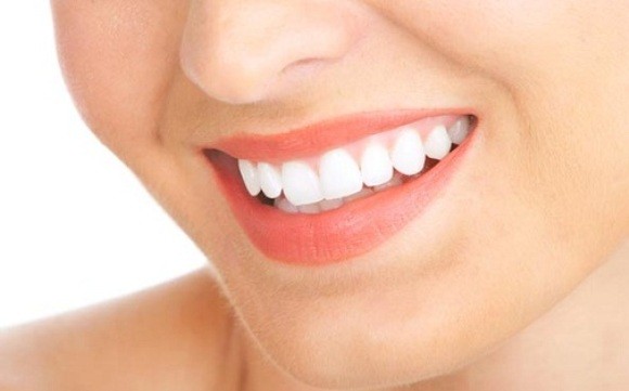 Inilah Cara Simple Memutihkan Gigi Secara Alami
