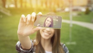 Selfie, Tren Kekinian yang Kadang Mematikan